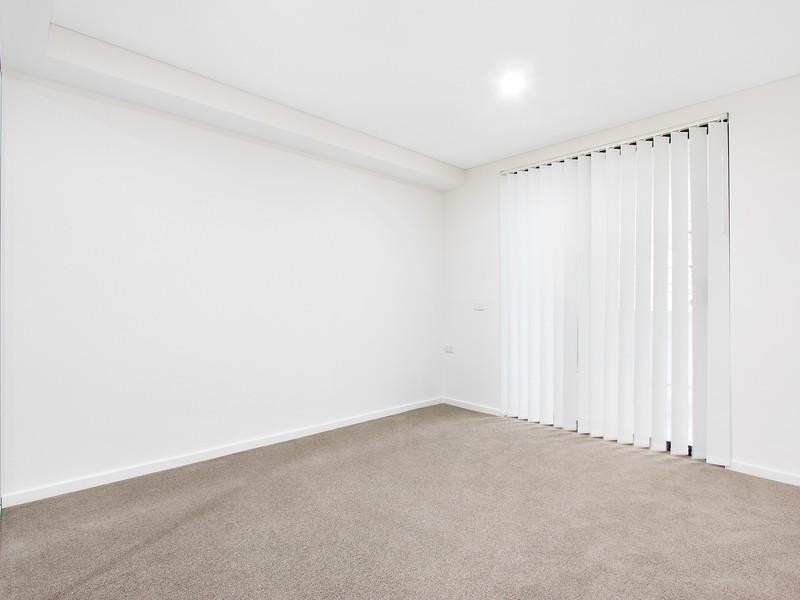 27/8-12 Linden Street, Toongabbie NSW 2146